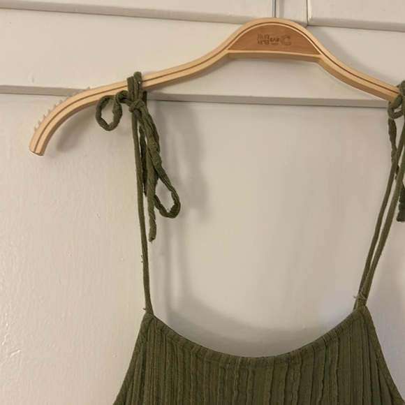 UO jumpsuit with side cutouts and adjustable tie straps SZ XS - Picture 3 of 6